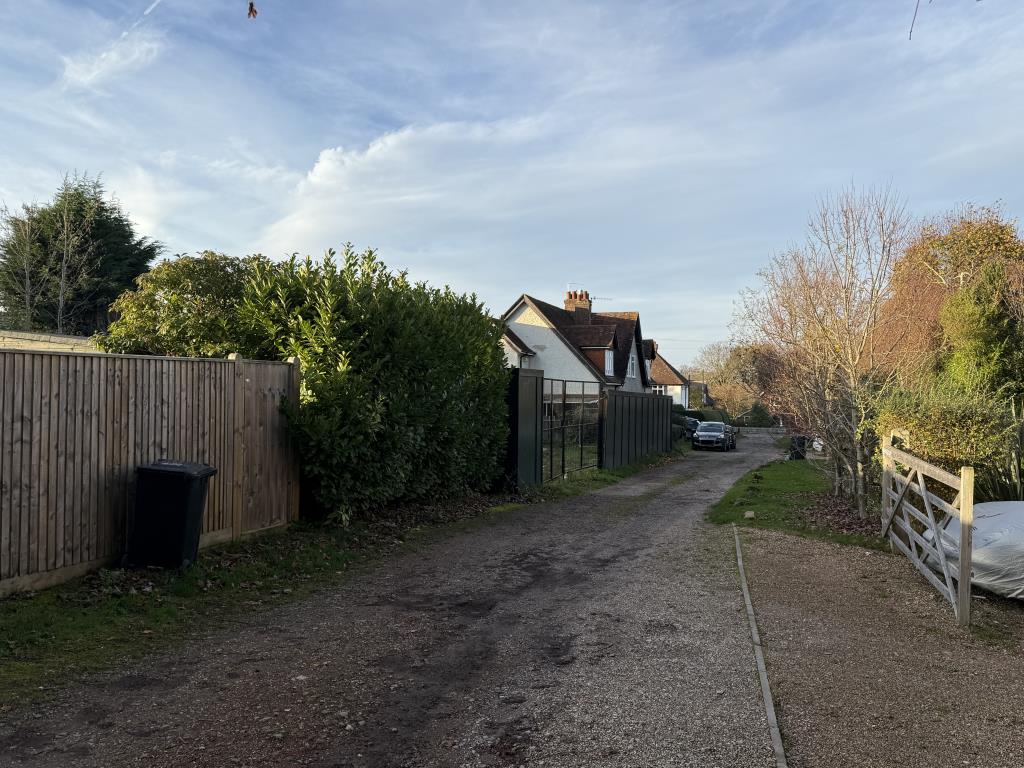 Lot: 54 - LAND WITH PLANNING FOR FOUR FLATS - View From South to Site with Planning for Four Flats